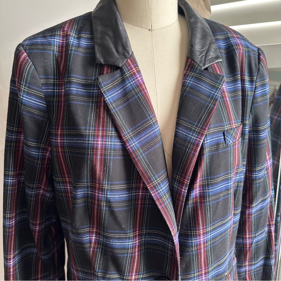 Nygard Women's Plaid Single Breasted Blazer Size L NWT - Picture 2 of 10